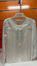 Blusa niña Losan blanca con encaje — fotografía del producto