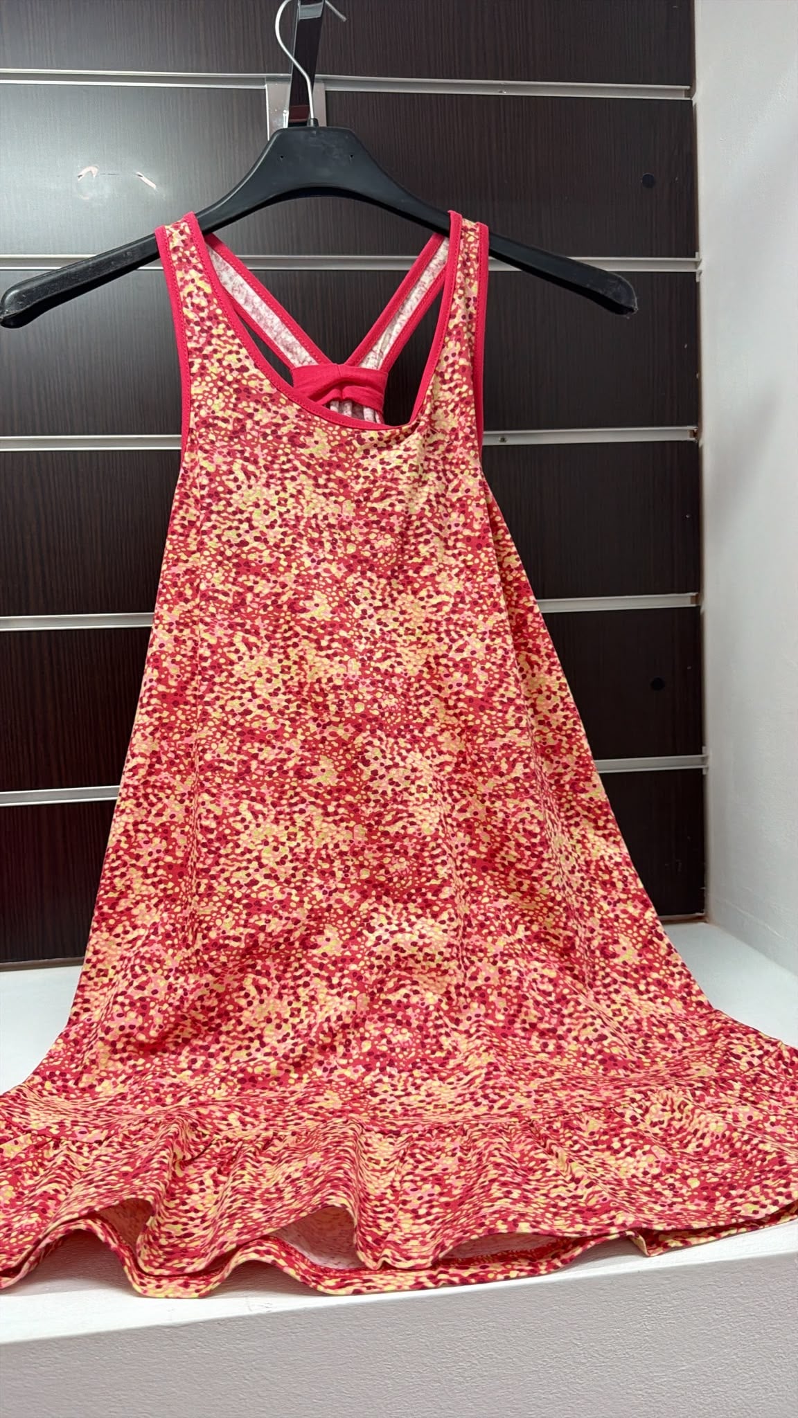 Vestido juvenil Losan estampado con volante — fotografía del producto