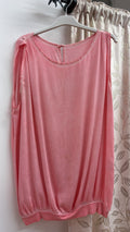 Blusa rosa coral con bajo elástico — fotografía del producto