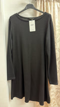Jersey largo negro básico — fotografía del producto