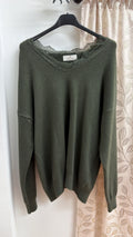 Jersey verde con cuello de encaje — fotografía del producto