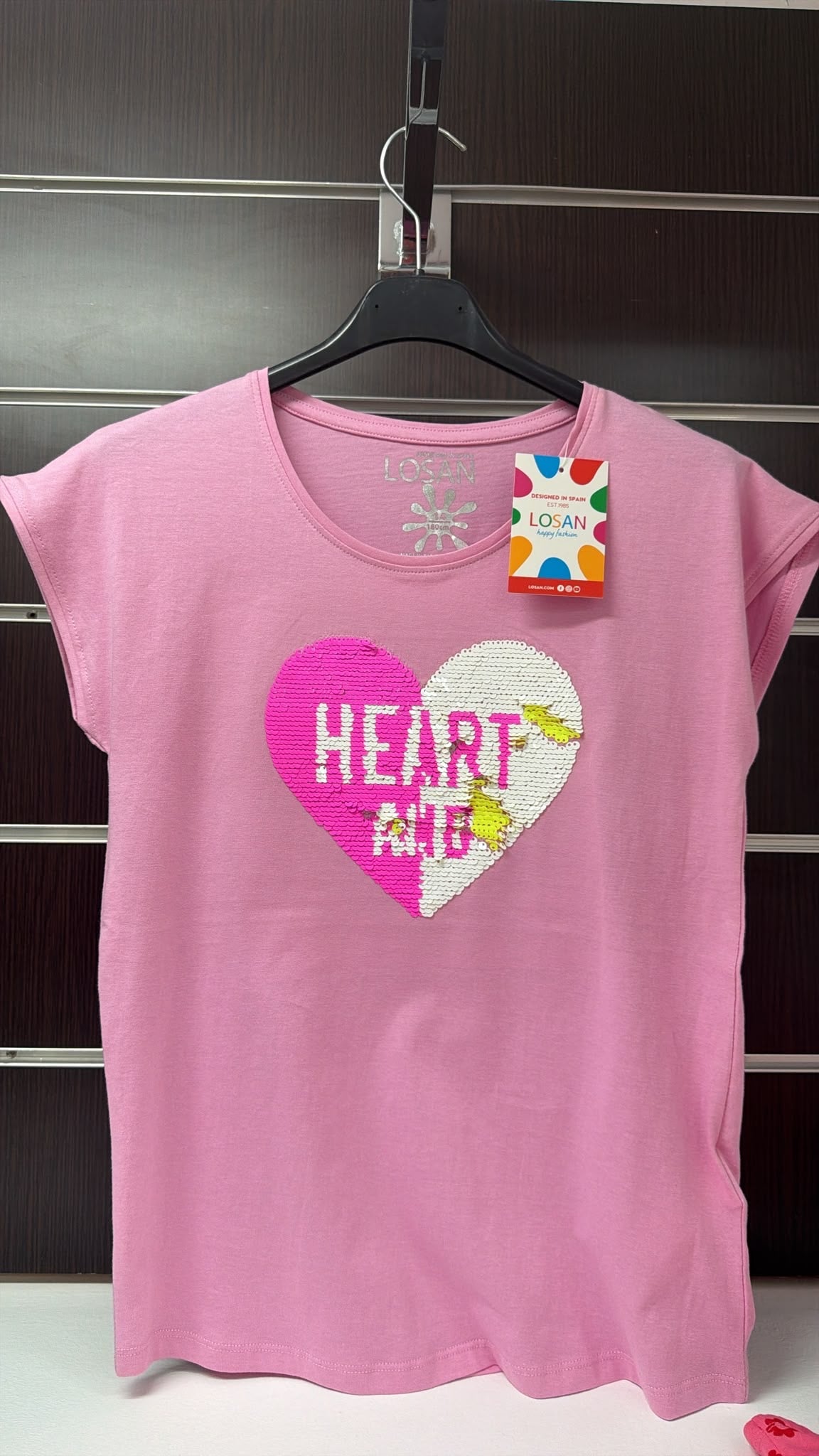 Camiseta niña Losan rosa con corazón de lentejuelas — fotografía del producto