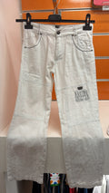 Pantalón niño Losan blanco con bolsillos — fotografía del producto