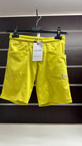 Bermuda niño Losan amarillo con bolsillos — fotografía del producto