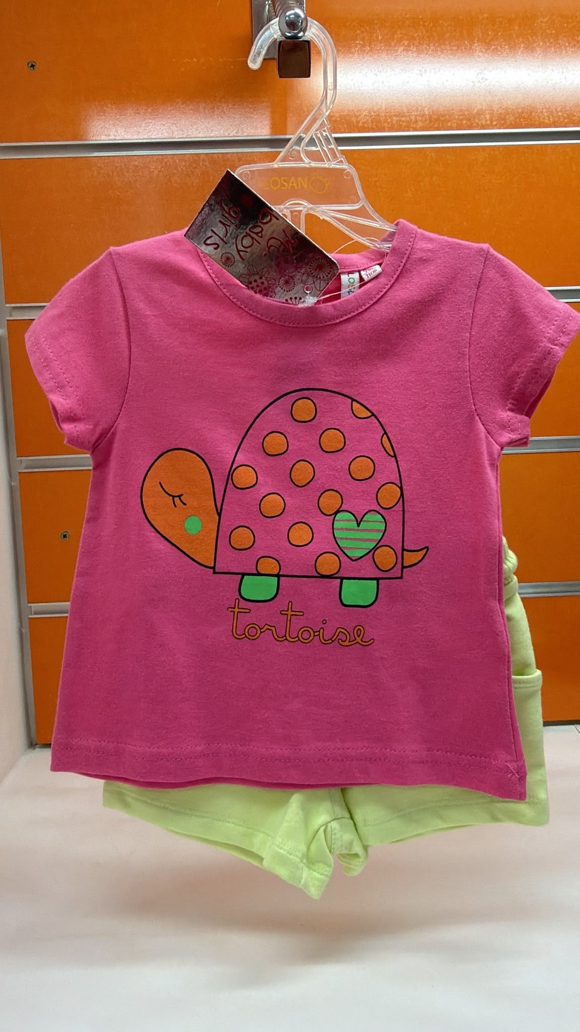 Conjunto bebé Losan tortuga rosa y verde — fotografía del producto