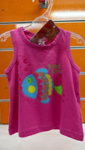 Camiseta de tirantes bebé niña Losan fucsia con pez — fotografía del producto