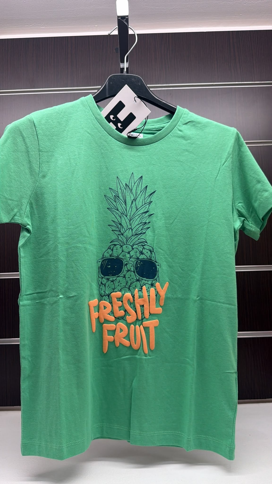 Camiseta niño Nath Kids verde piña Freshly Fruit — fotografía del producto