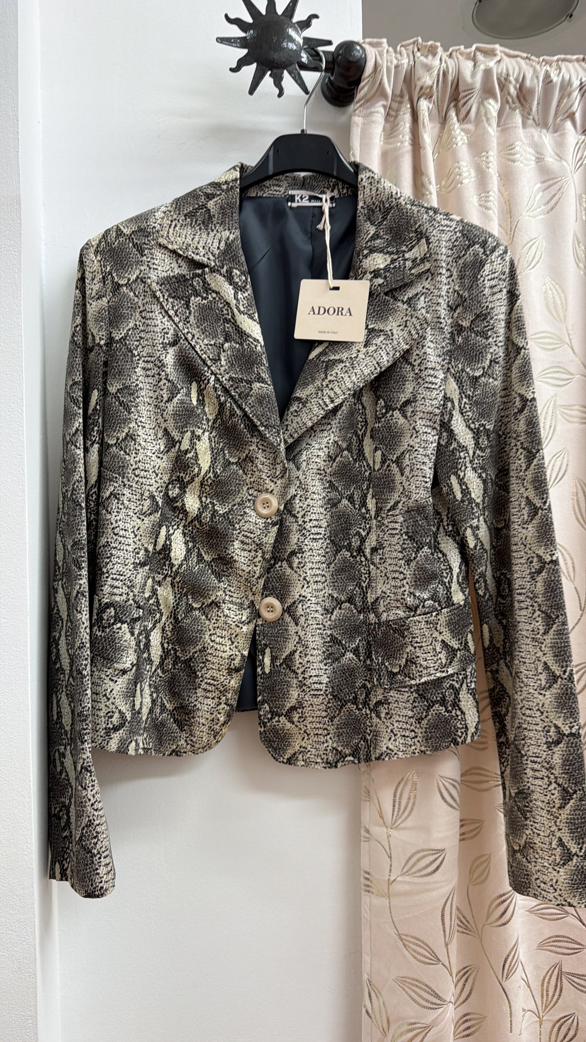 Blazer mujer estampado animal print — fotografía del producto