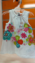 Vestido bebé niña Losan blanco con flores y mariposas — fotografía del producto