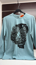 Camiseta juvenil verde agua con oso Wild Forest — fotografía del producto