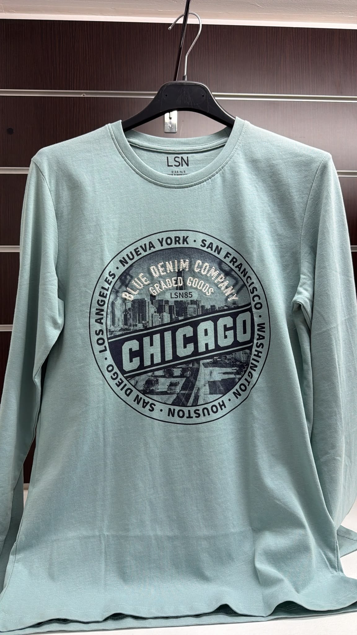 Camiseta juvenil verde agua de manga larga Chicago — fotografía del producto
