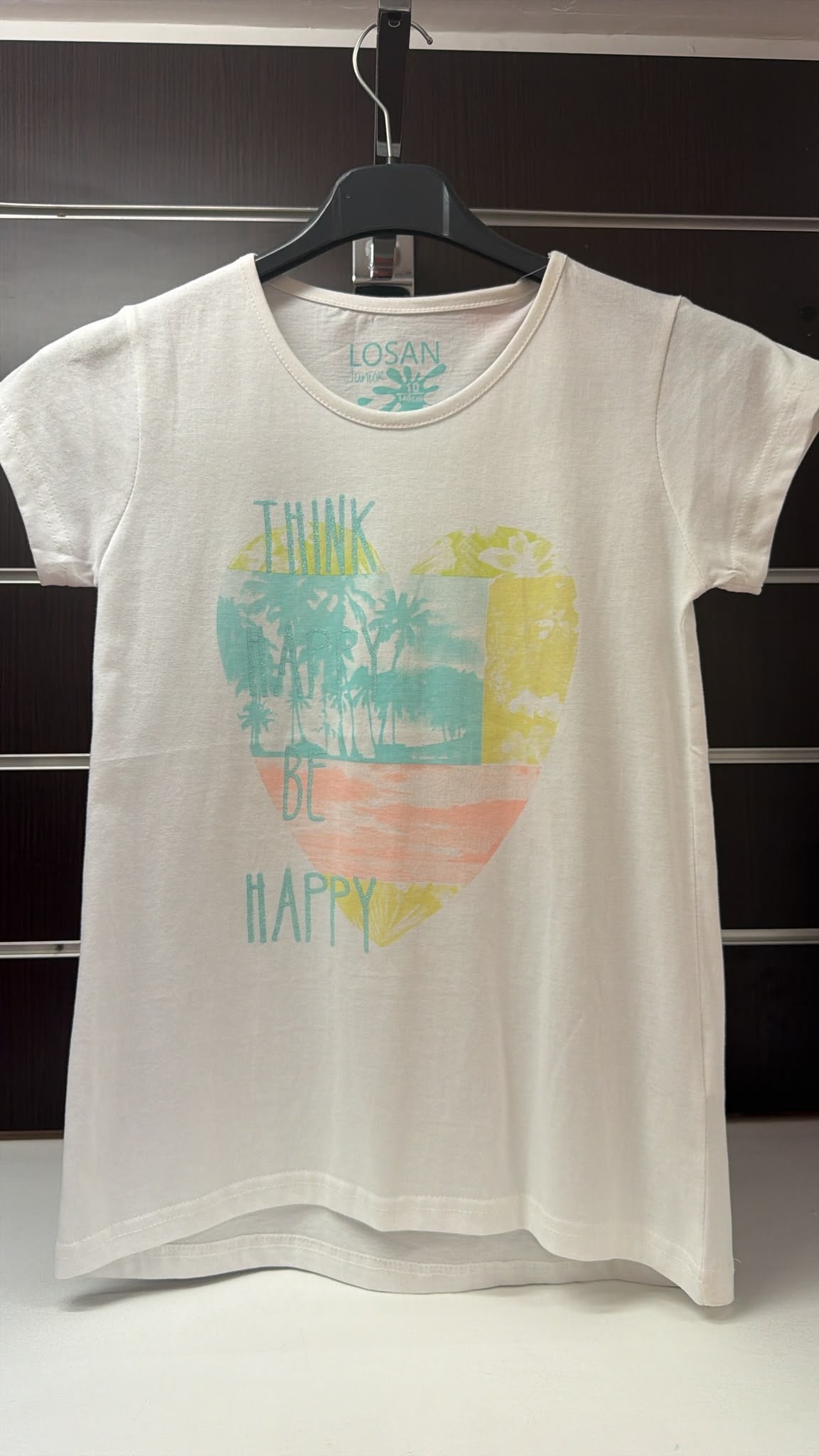 Camiseta niña Losan blanca Think Happy — fotografía del producto
