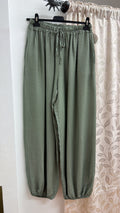 Pantalón fluido básico mujer Icona — fotografía del producto