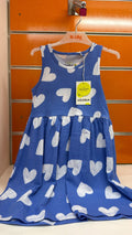 Vestido niña Losan azul con corazones blancos — fotografía del producto