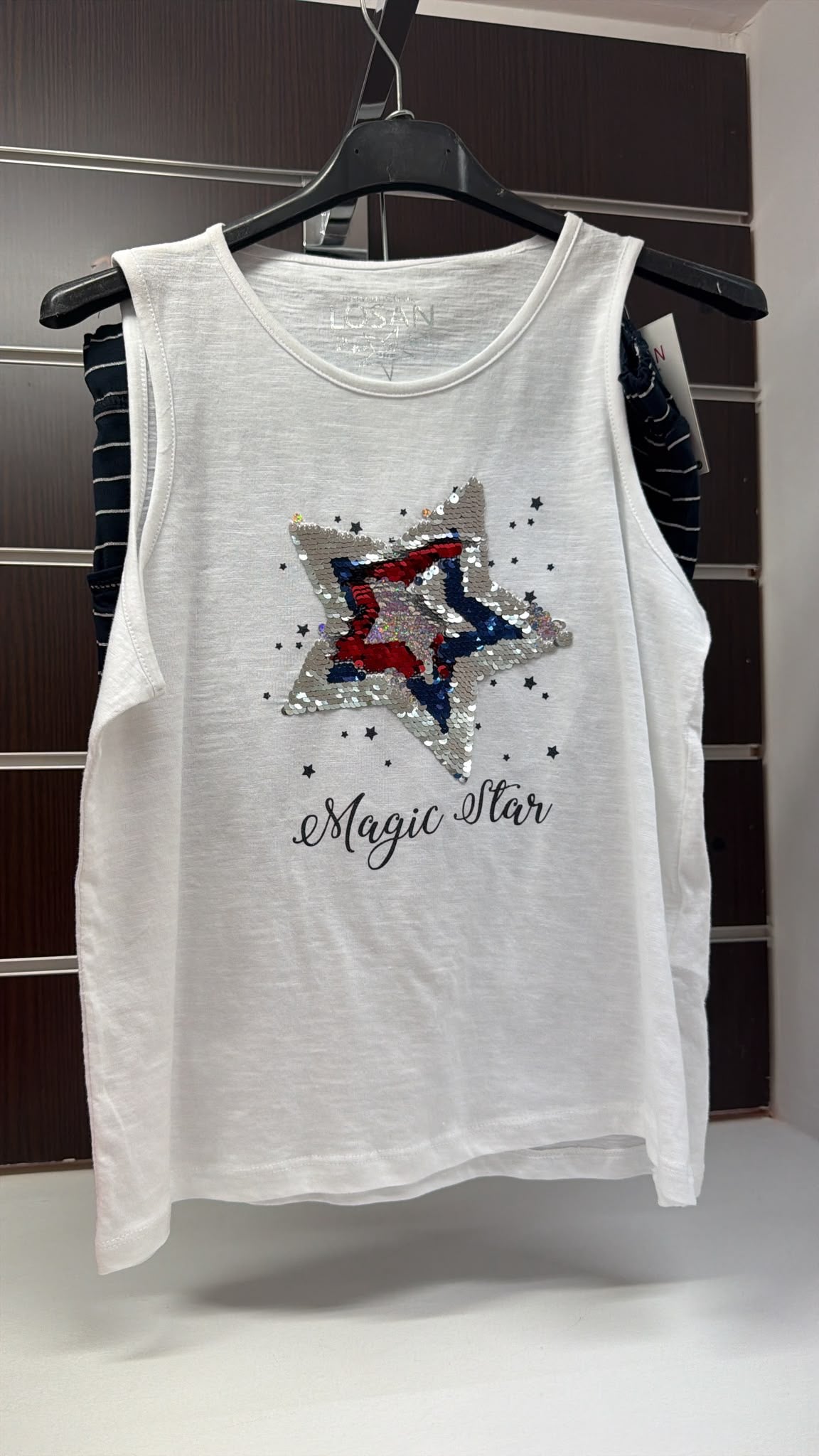 Conjunto juvenil Losan Magic Star camiseta y pantalón corto — fotografía del producto