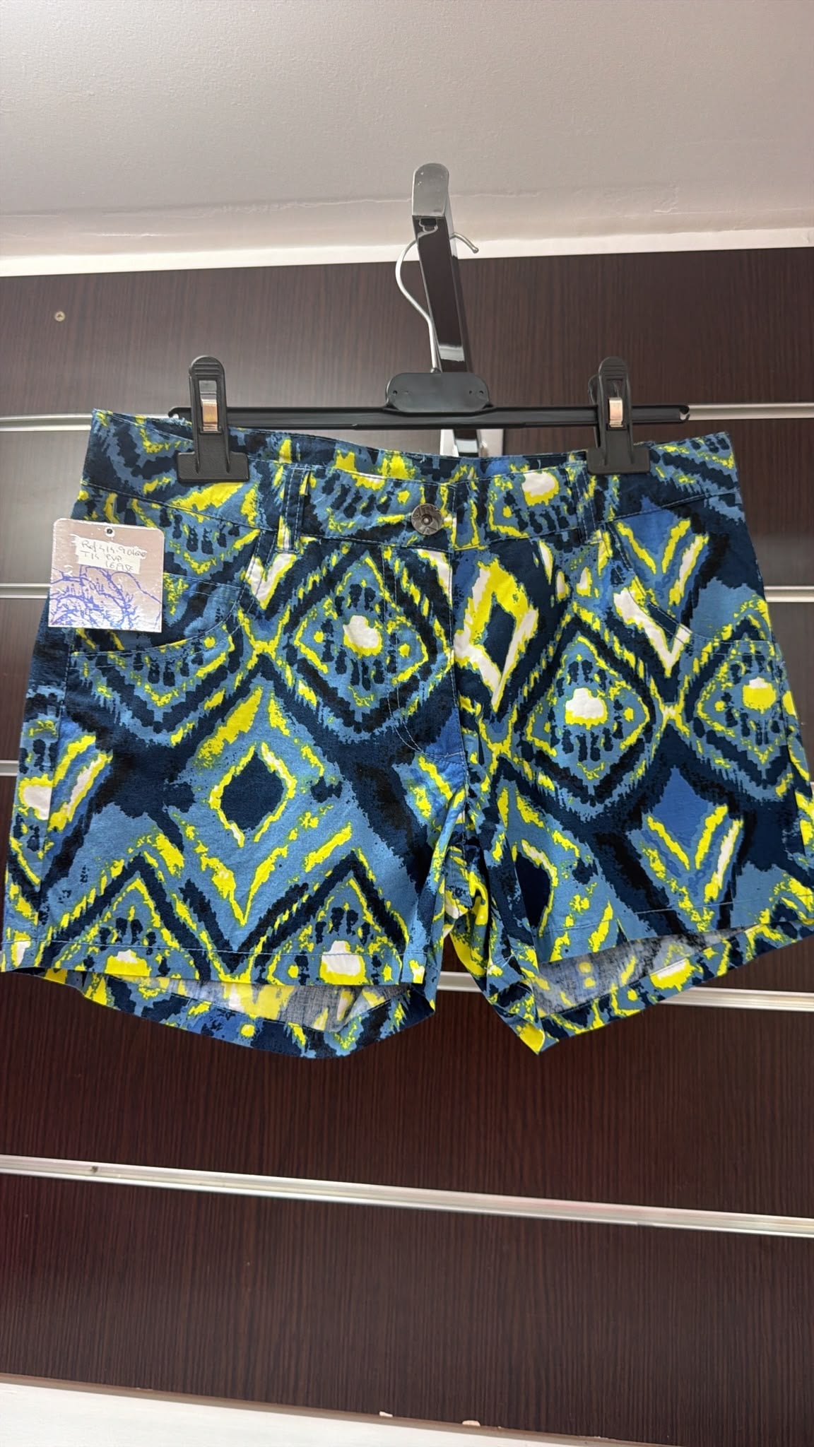 Short niña Losan azul con estampado geométrico amarillo — fotografía del producto