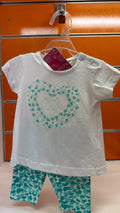 Conjunto bebé niña Sweet Love con pantalón de corazones — fotografía del producto