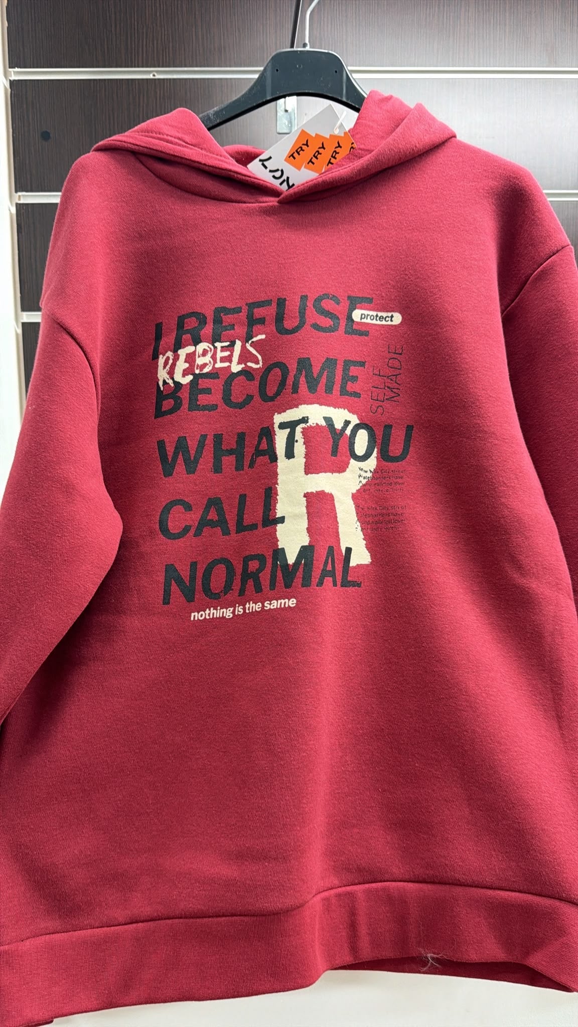 Sudadera juvenil granate Rebels — fotografía del producto