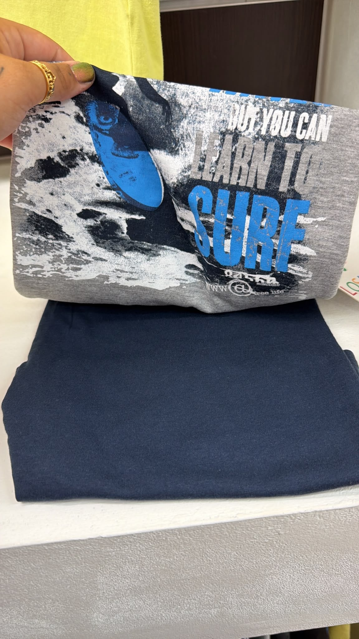 Pijama niño Losan Surf gris con pantalón azul marino — fotografía del producto