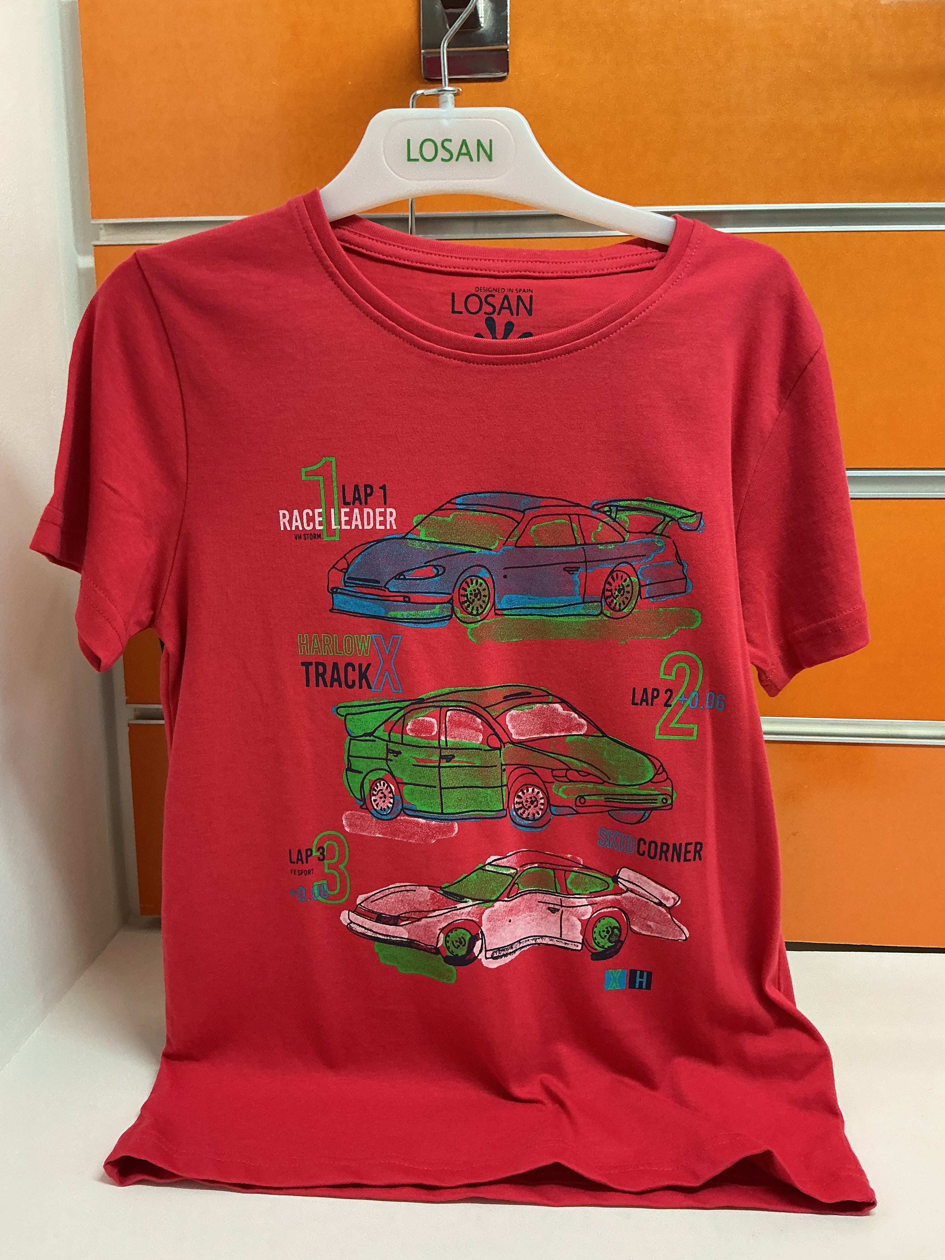 Conjunto infantil Losan camiseta coches y bermuda — fotografía del producto