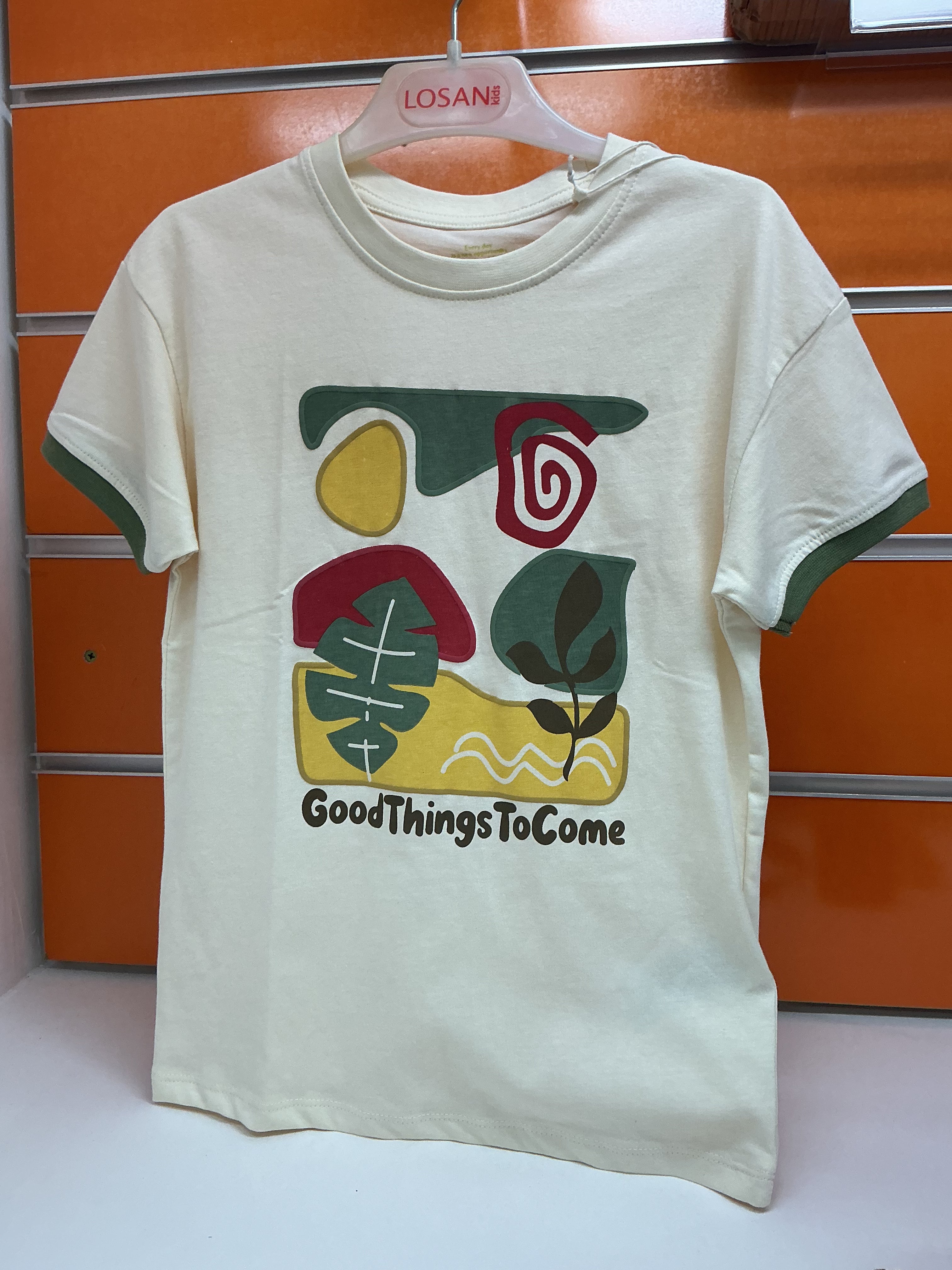 Camiseta infantil Losan cruda “Good Things To Come” — fotografía del producto
