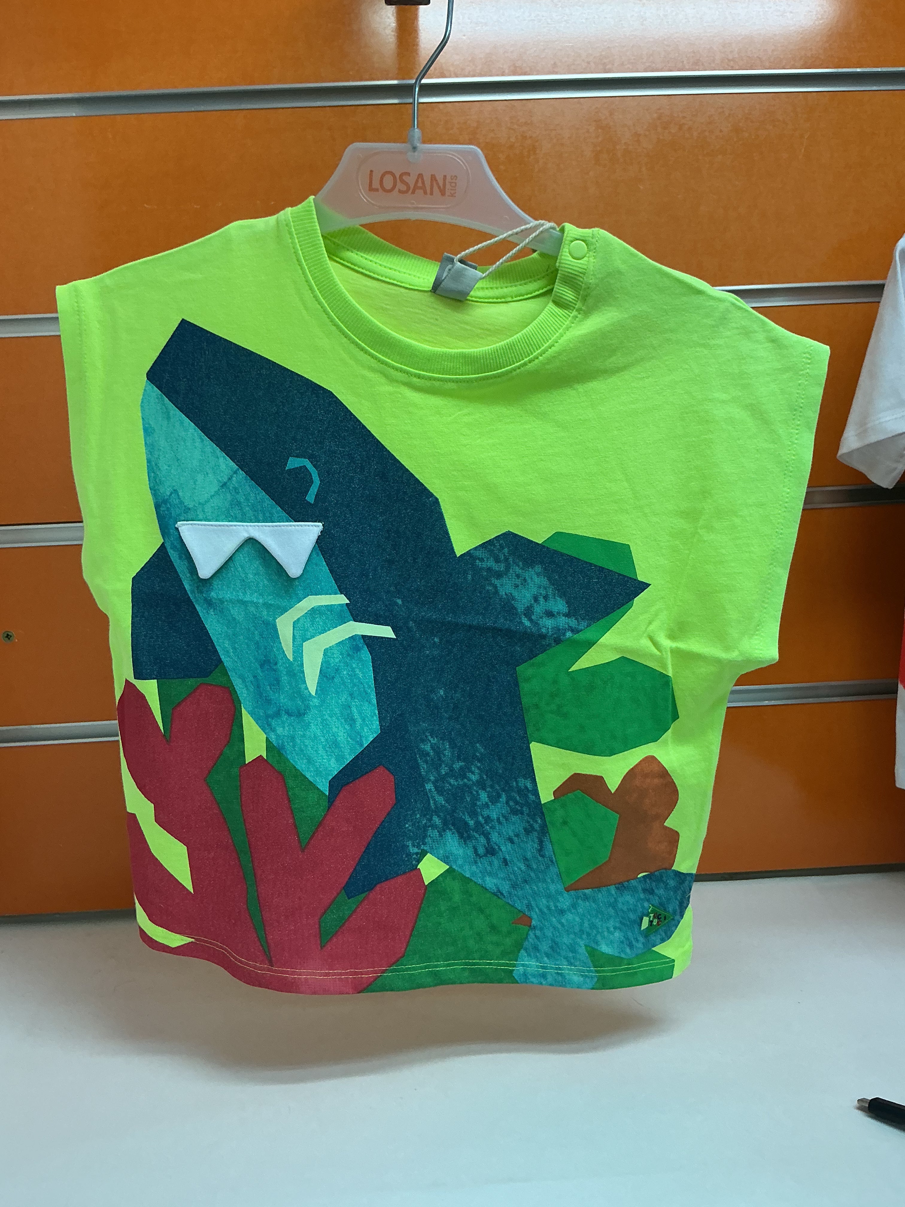 Camiseta bebé Tuctuc lima tiburón — fotografía del producto