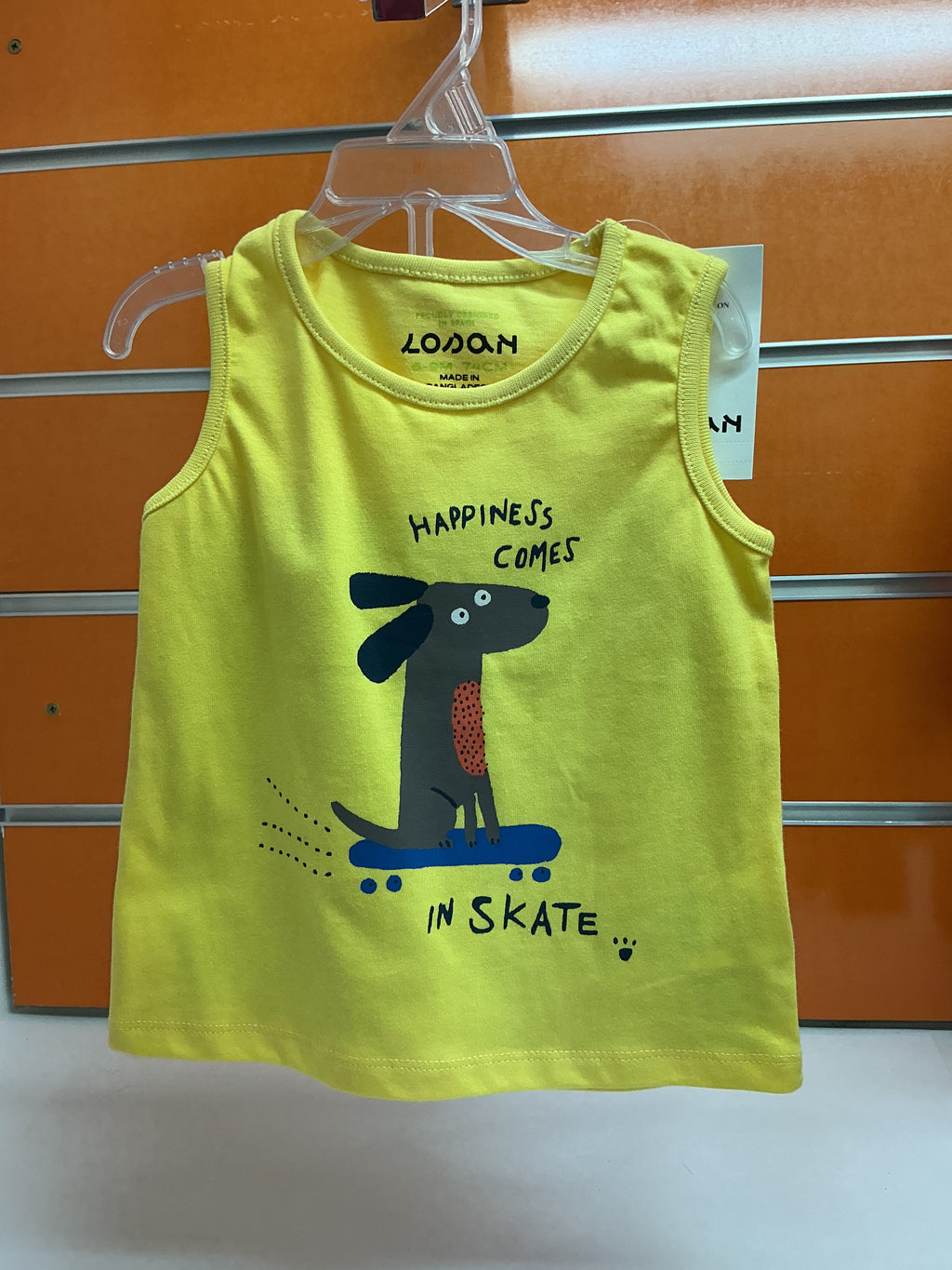 Conjunto bebé Losan camiseta amarilla perro skate y bermuda azul — fotografía del producto