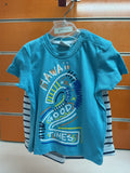 Conjunto bebé camiseta turquesa Hawaii y bermuda de rayas — fotografía del producto