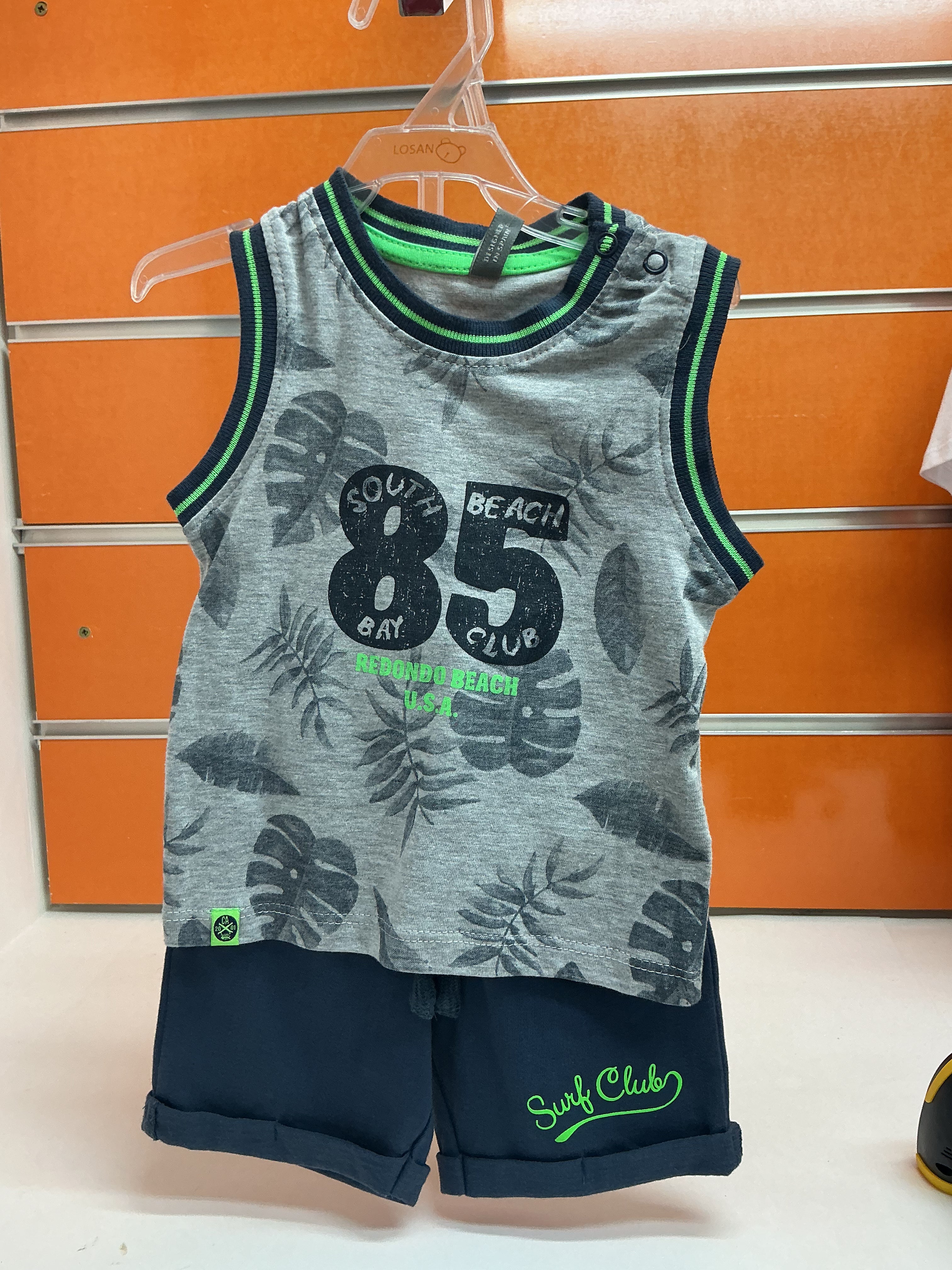 Conjunto bebé Surf Club gris y azul marino — fotografía del producto