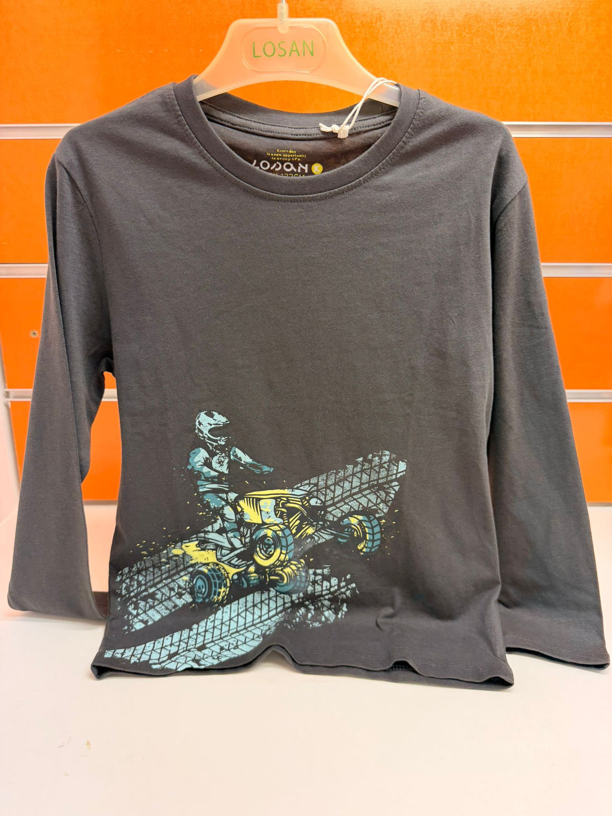 Camiseta niño Losan gris oscuro con estampado de quad, talla 7 años