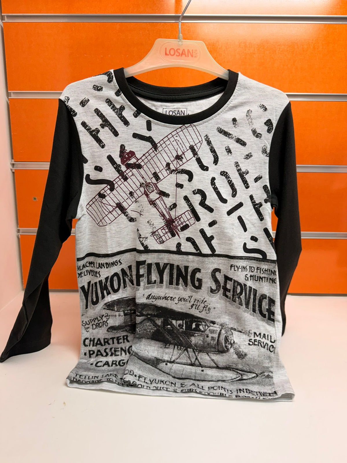Camiseta niño Losan de manga larga con estampado de aviones gris y negro talla 6 años