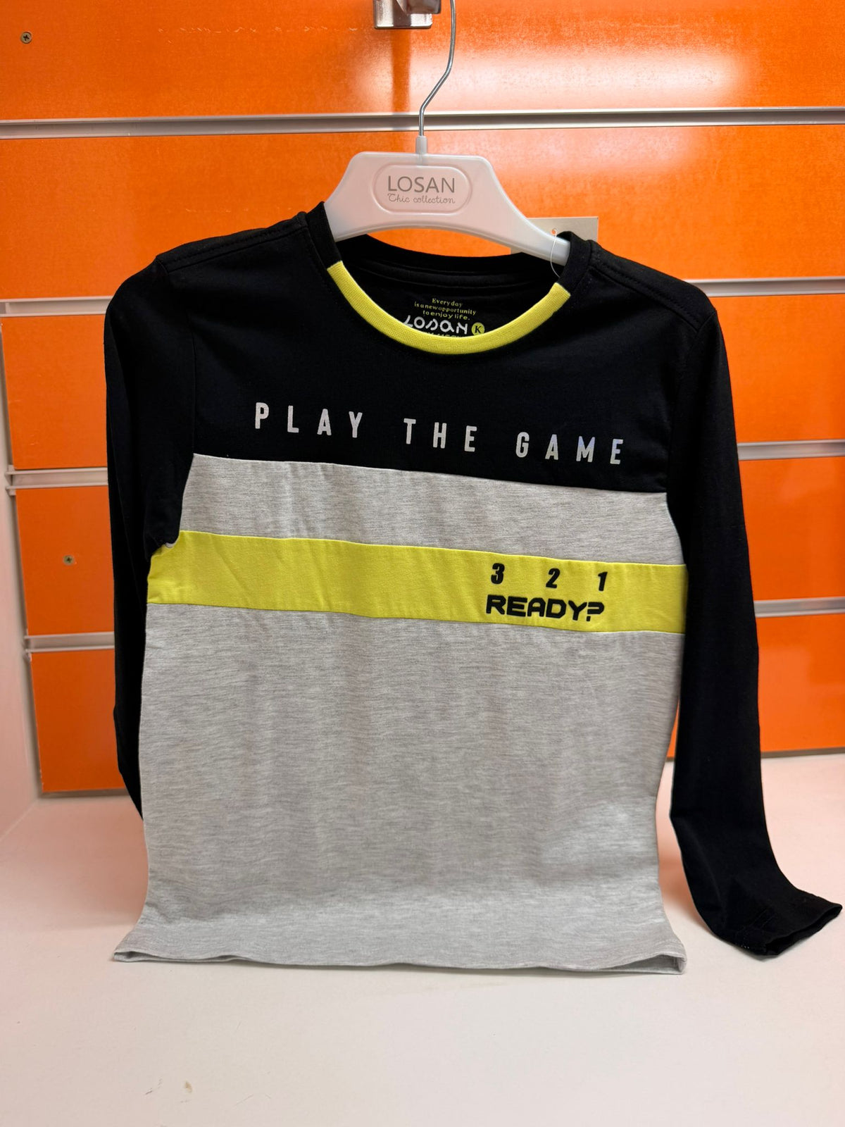 Camiseta niño Losan Play the Game gris y negra talla 6 años
