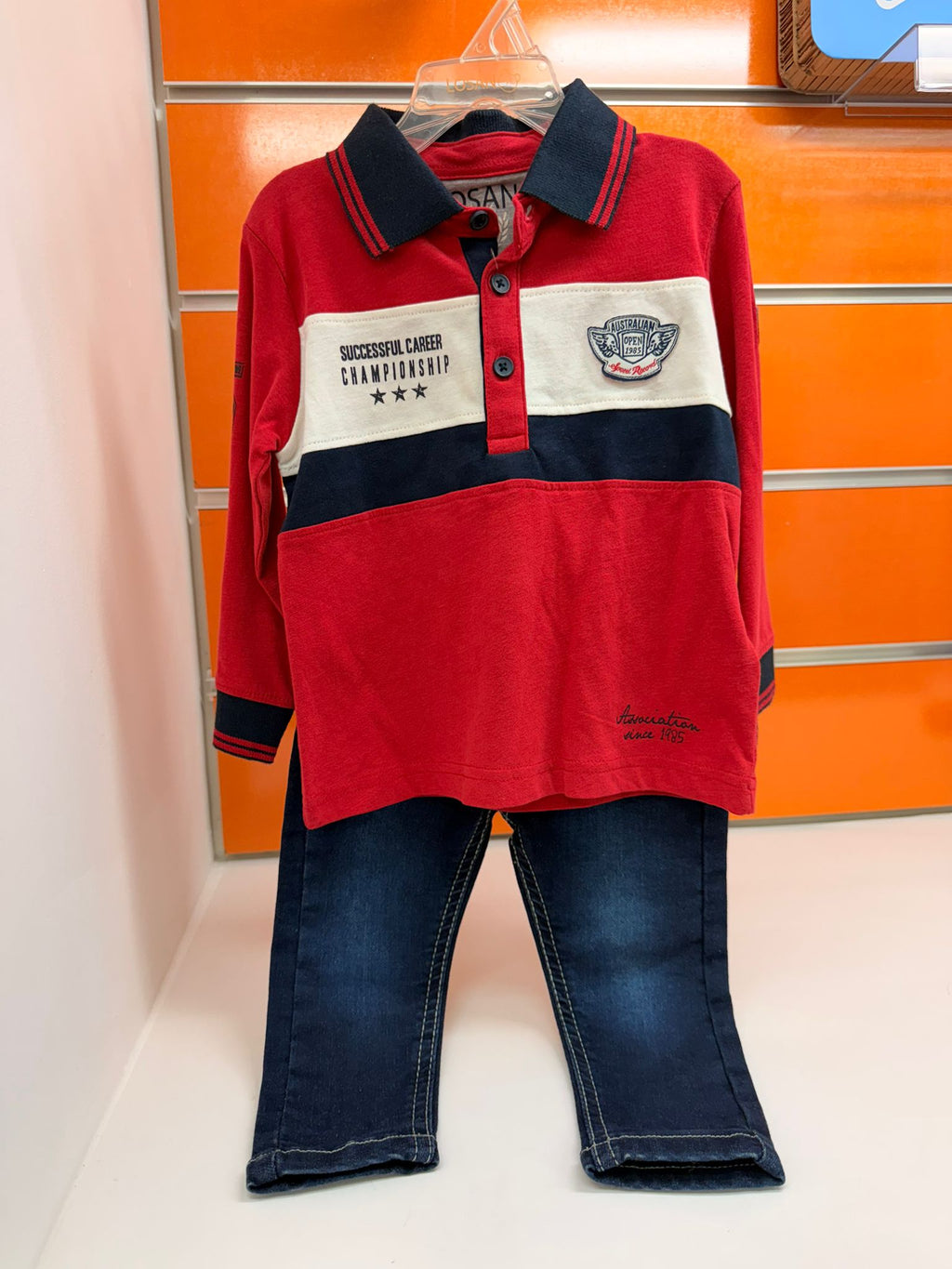 Conjunto bebé Losan con polo rojo y pantalón vaquero