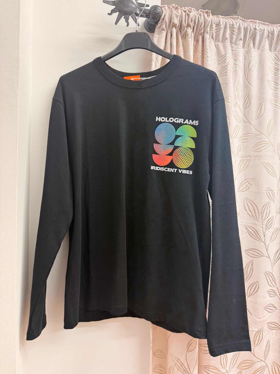 Camiseta juvenil negra Holograms Losan talla 14 frontal