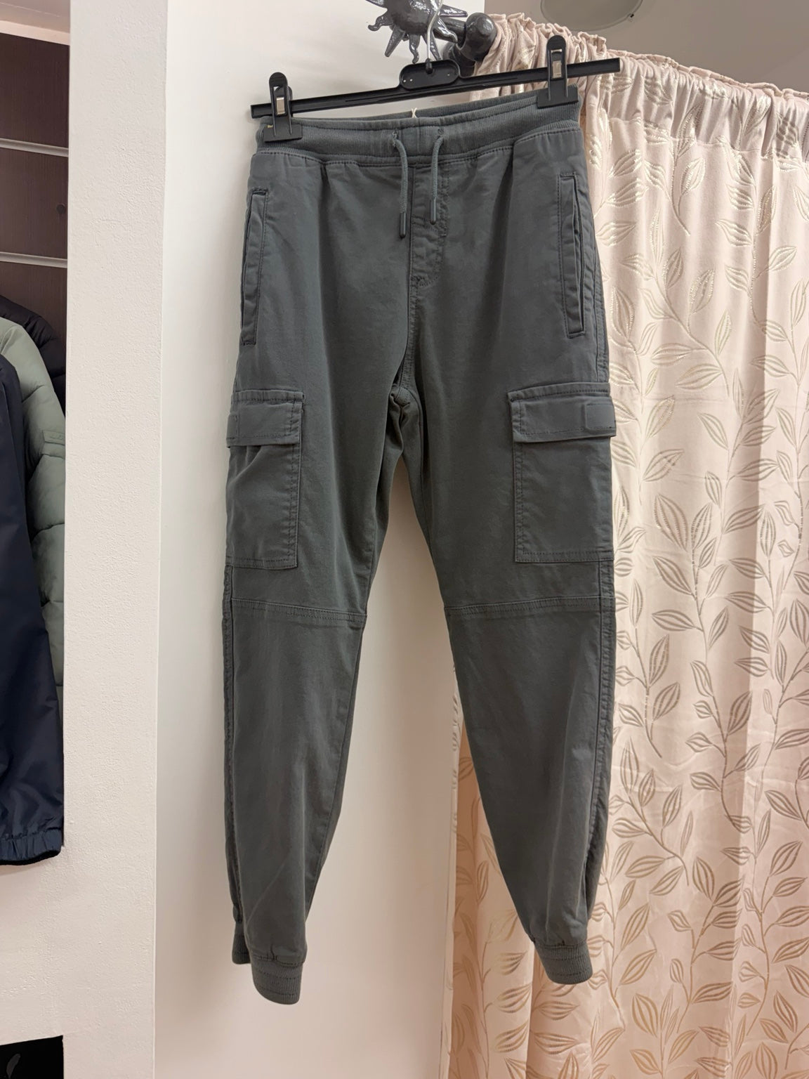 Pantalón cargo Losan gris oscuro talla 12/XS