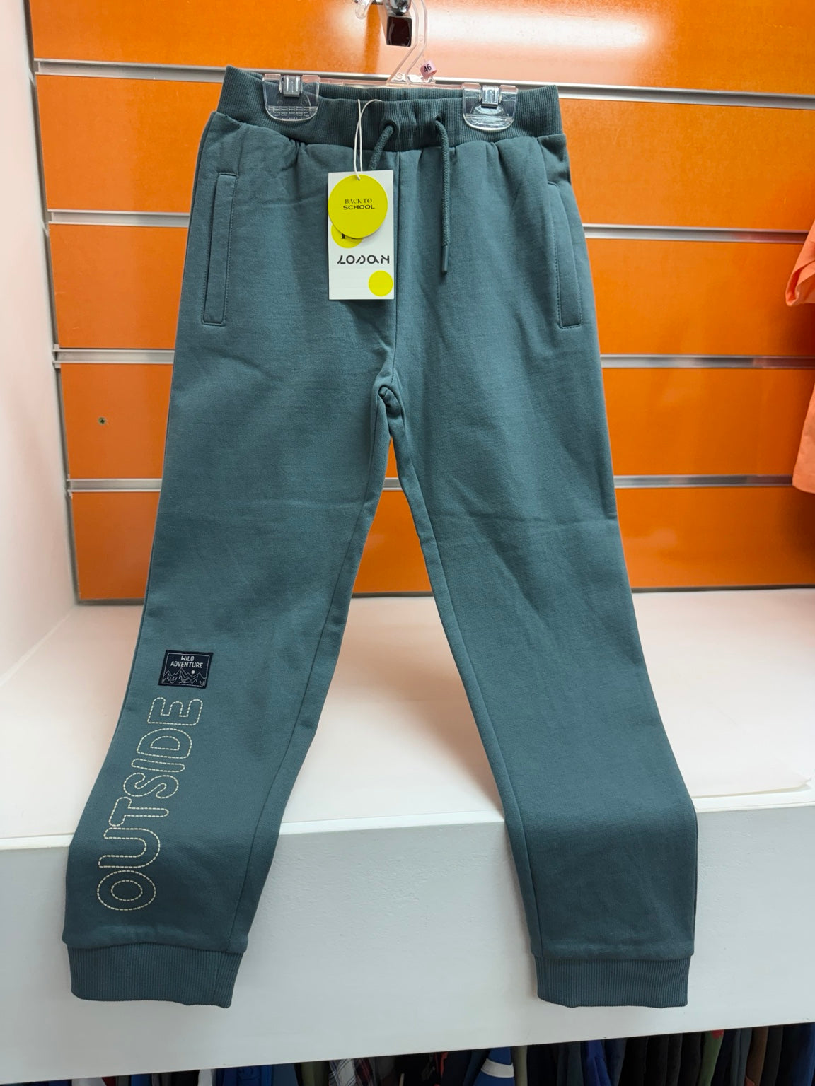Pantalón jogger azul claro Outside niño Losan