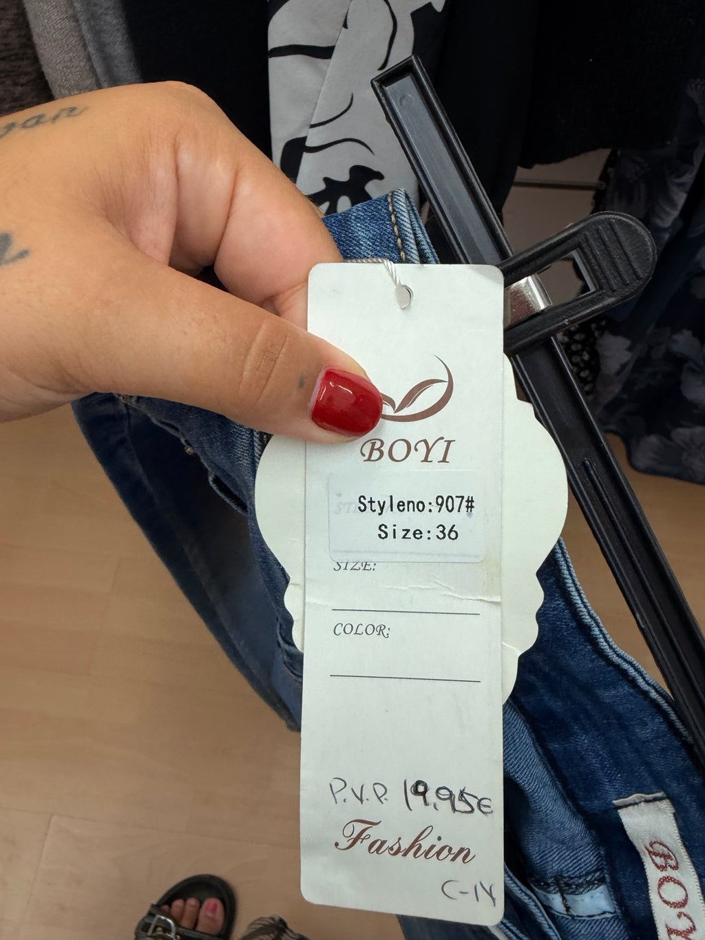 Pantalón azul grisáceo de mujer con cintura elástica negra