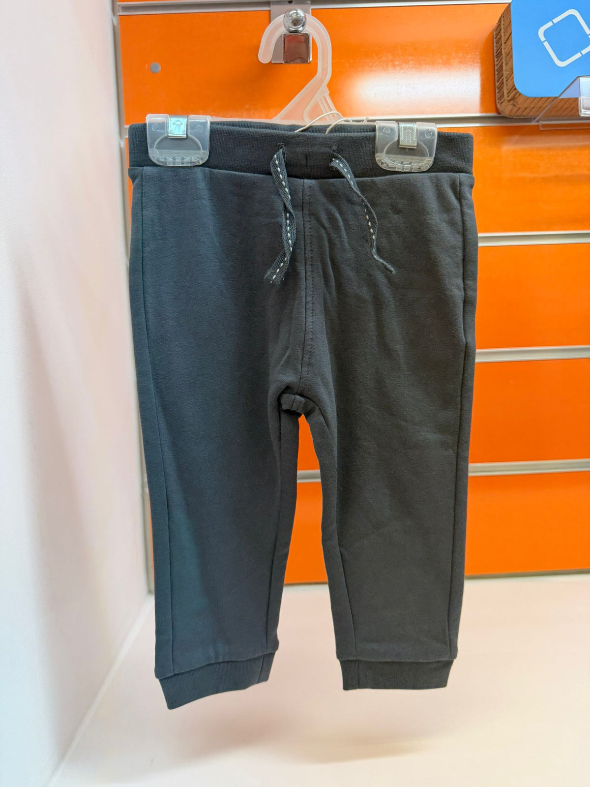 Pantalón bebé Losan gris oscuro con cintura elástica