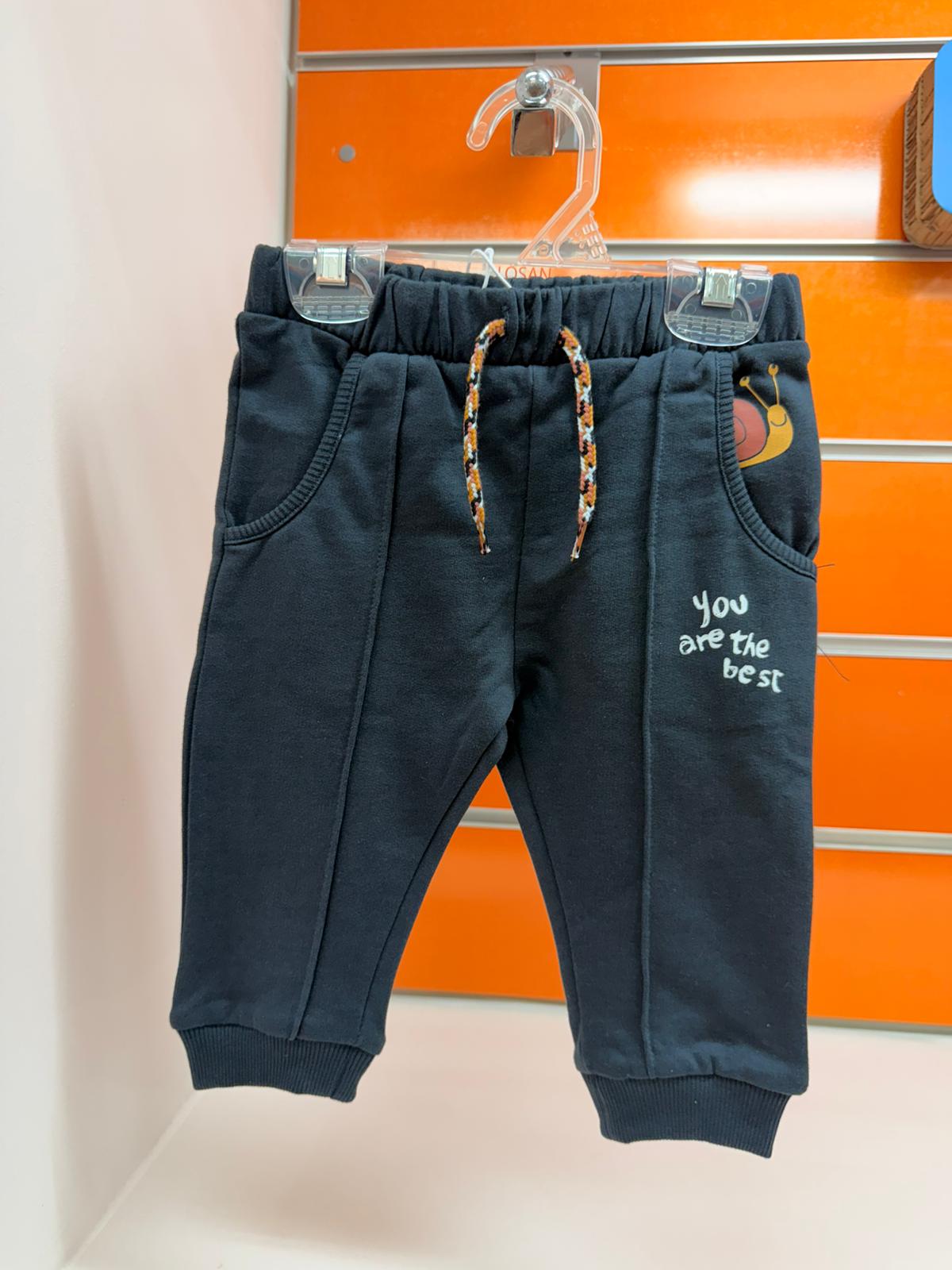 Pantalón bebé Losan gris oscuro con detalle de caracol
