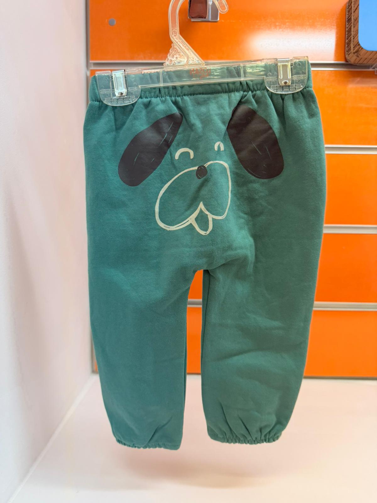 Parte trasera del pantalón bebé Losan verde con cara de perrito