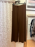 Pantalón de mujer marrón de punto con corte amplio