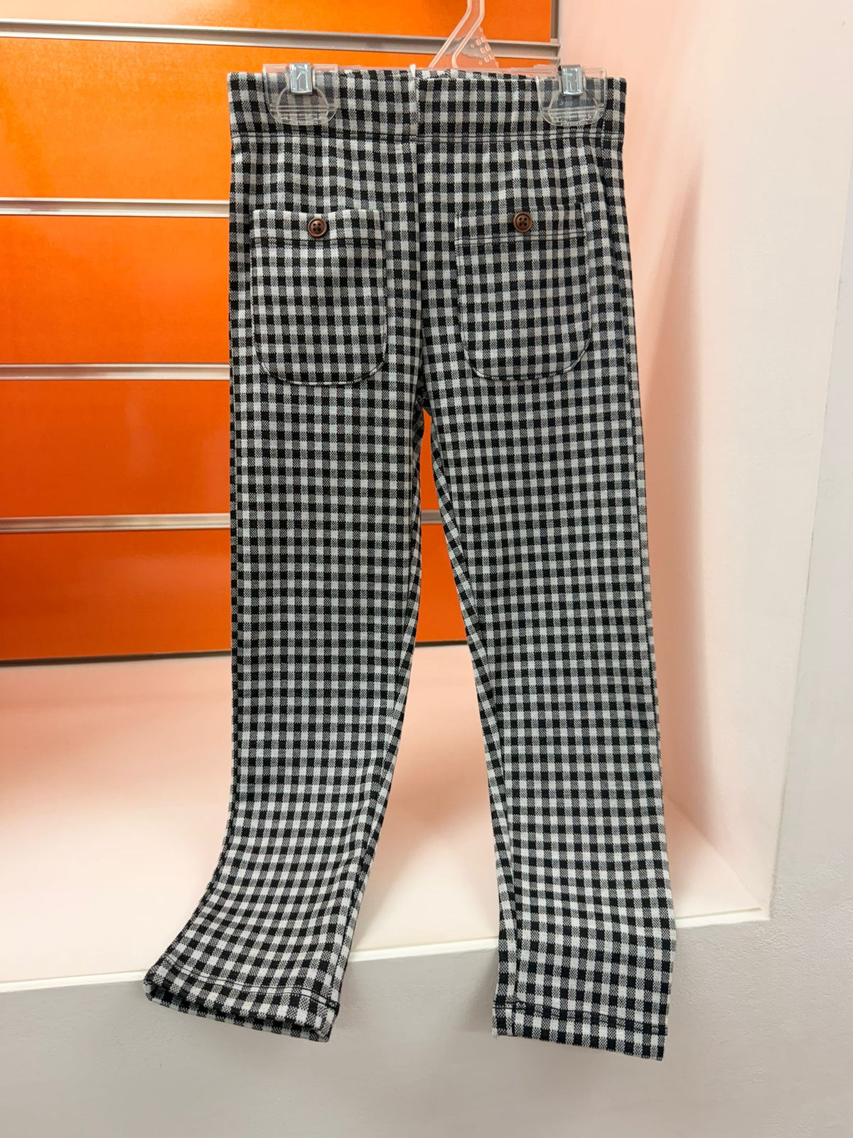 Pantalón niña Losan de cuadros vichy negro y blanco con bolsillos, talla 4 años