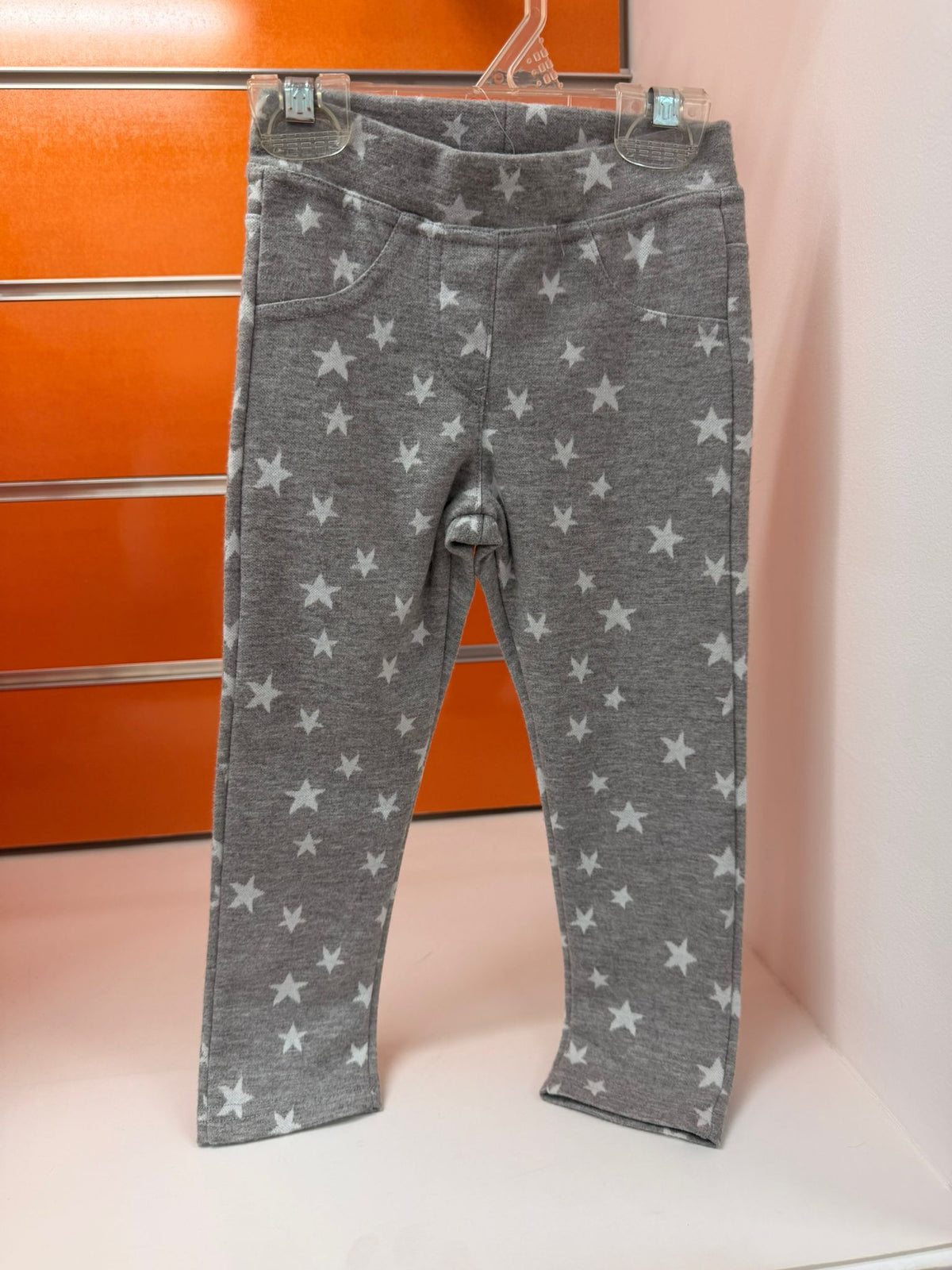 Pantalón niña Losan gris con estrellas, talla 2 años