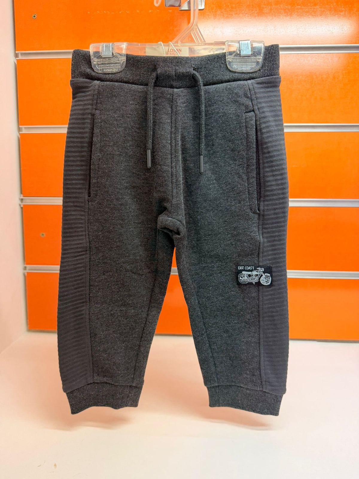 Pantalón jogger niño Losan gris oscuro Retro Biker con detalle de moto