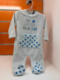 Pelele bebé gris con estrellas azules y texto My Little Polar Star