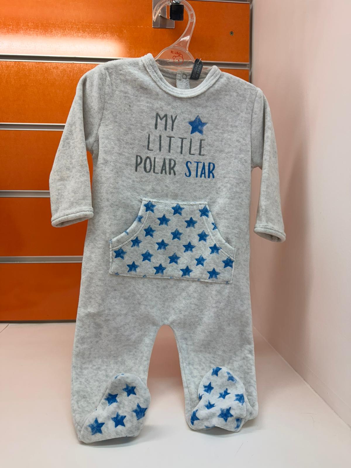 Pelele bebé gris con estrellas azules y texto My Little Polar Star