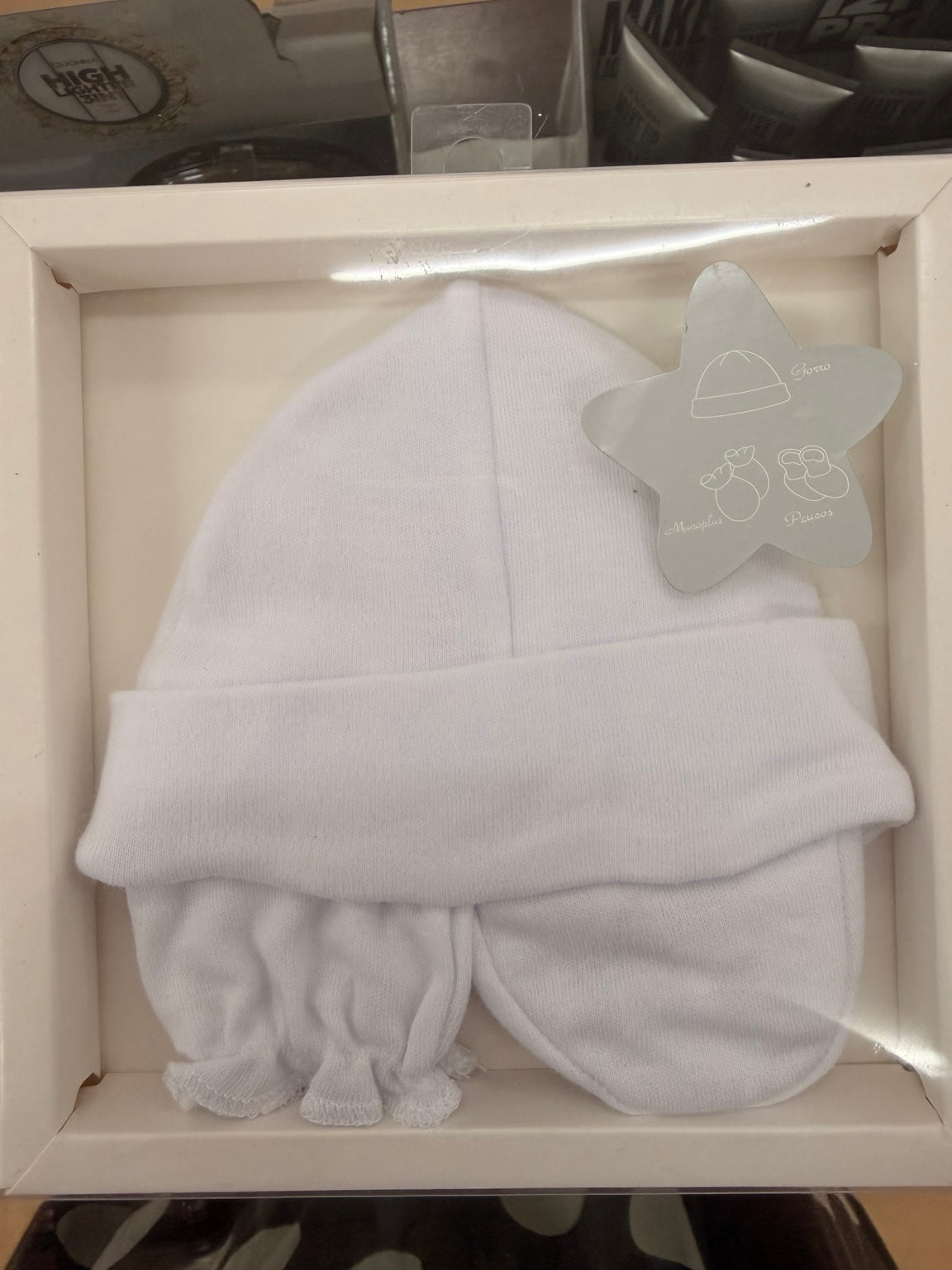 Set de primera puesta Duffi Baby de tres piezas en color blanco