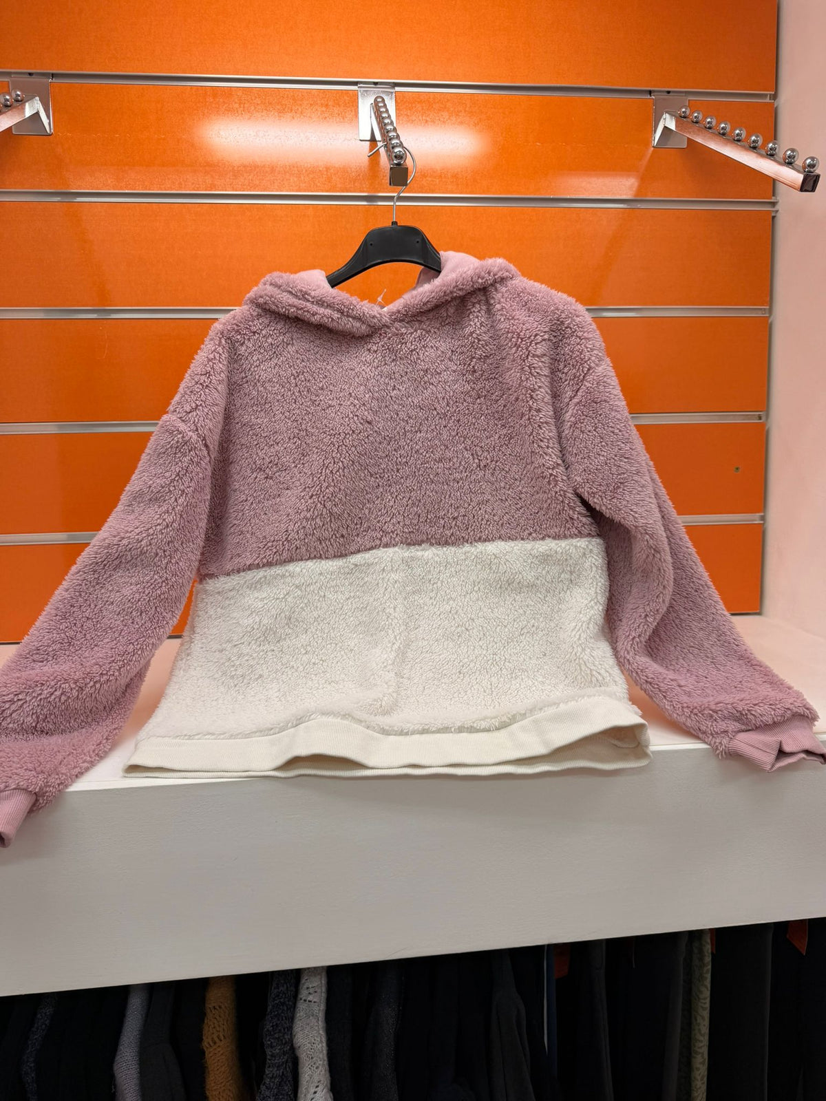 Sudadera de niña Losan de borreguito rosa y crudo con capucha