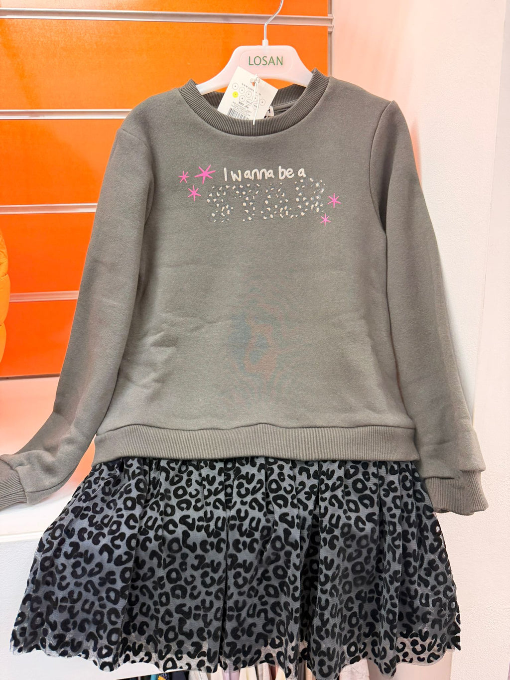 Vestido sudadera niña Losan gris Be a Rock Star con falda animal print, talla 7 años